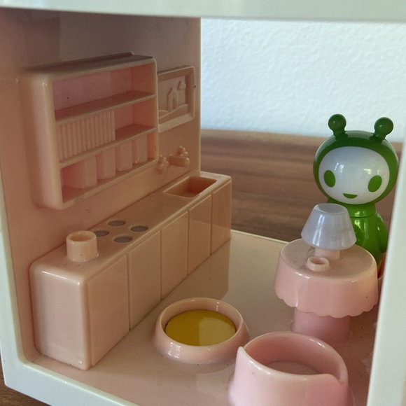 Kid O toy interactive dollhouse & dolls alien✨ it LIGHTS UP ✨ girls boys play - Picture 8 of 17